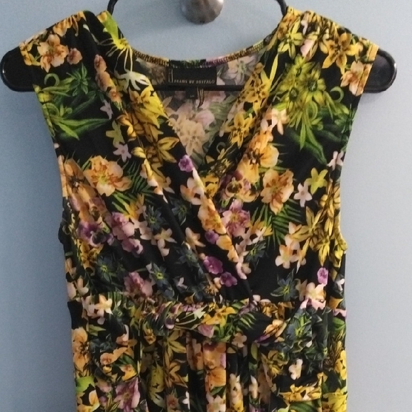 Buffalo David Bitton Dresses & Skirts - Like New Buffalo David Bitton Green Yellow V-Neck Maxi Sundress Size Large